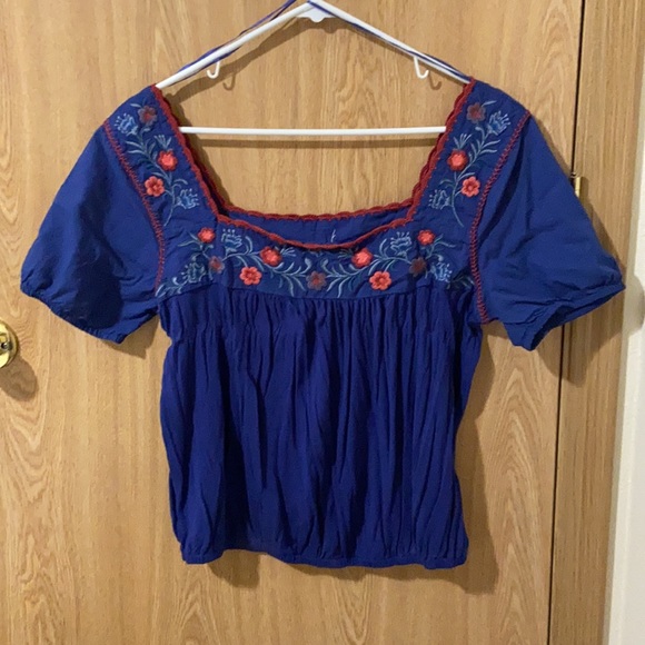 Lucky brand Embroidered boho cobalt blue top - Picture 2 of 4